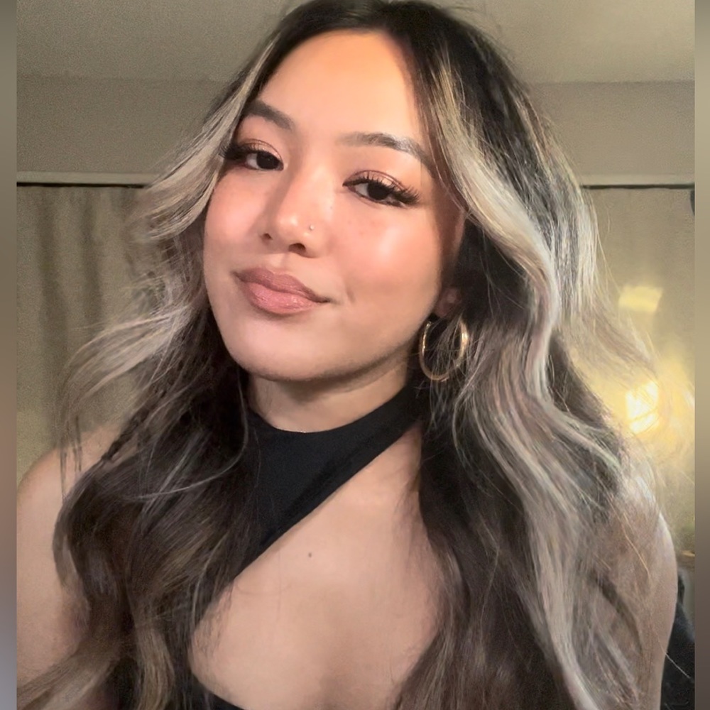 Meet your Posher, Carmela
